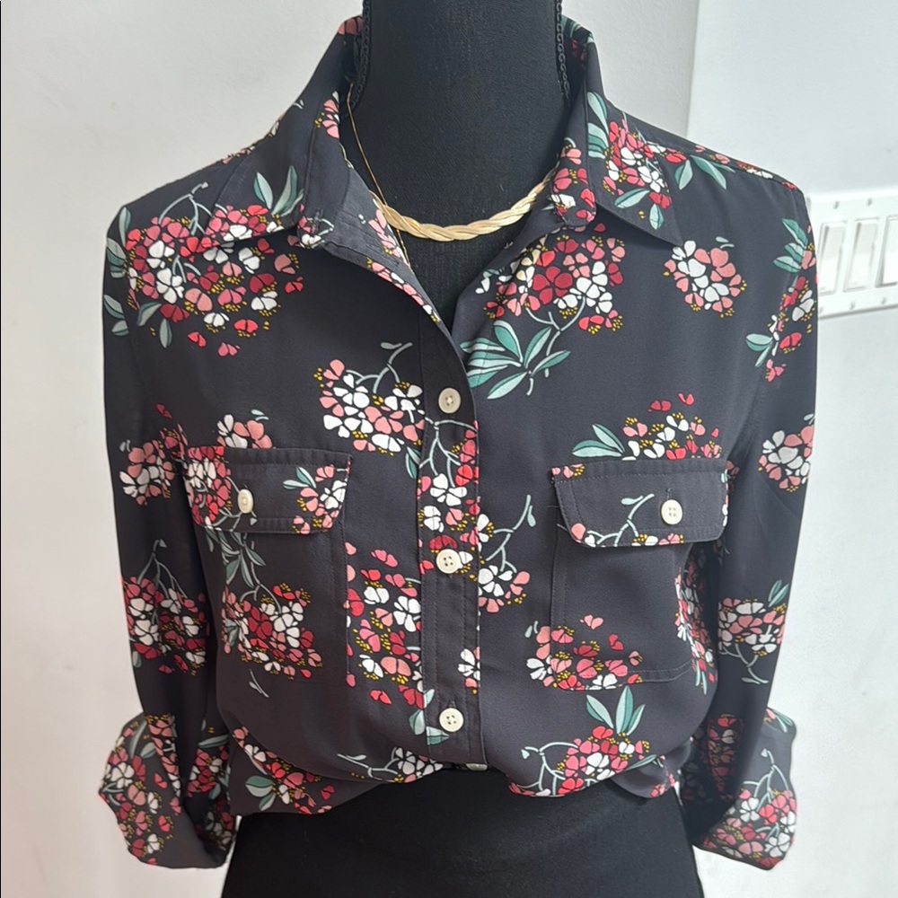 LOFT Black and Pink Button Down Shirt